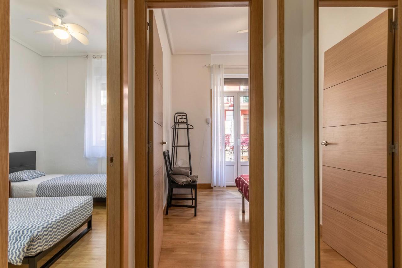 Apartamento Junto Al Guggenheim Con Parking Gratuito Bilbao Eksteriør bilde