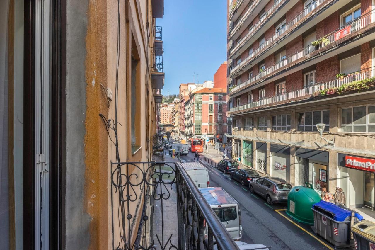 Apartamento Junto Al Guggenheim Con Parking Gratuito Bilbao Eksteriør bilde